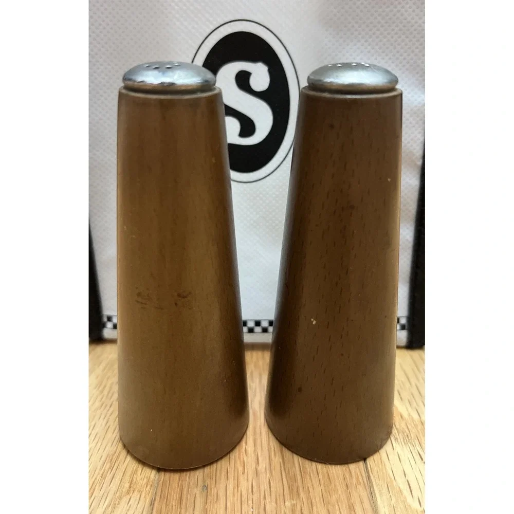 VTG MID-CENTURY‎ Modern SALT PEPPER Shaker Set TAPERED Wood Atomic MCM TABLE LEG
